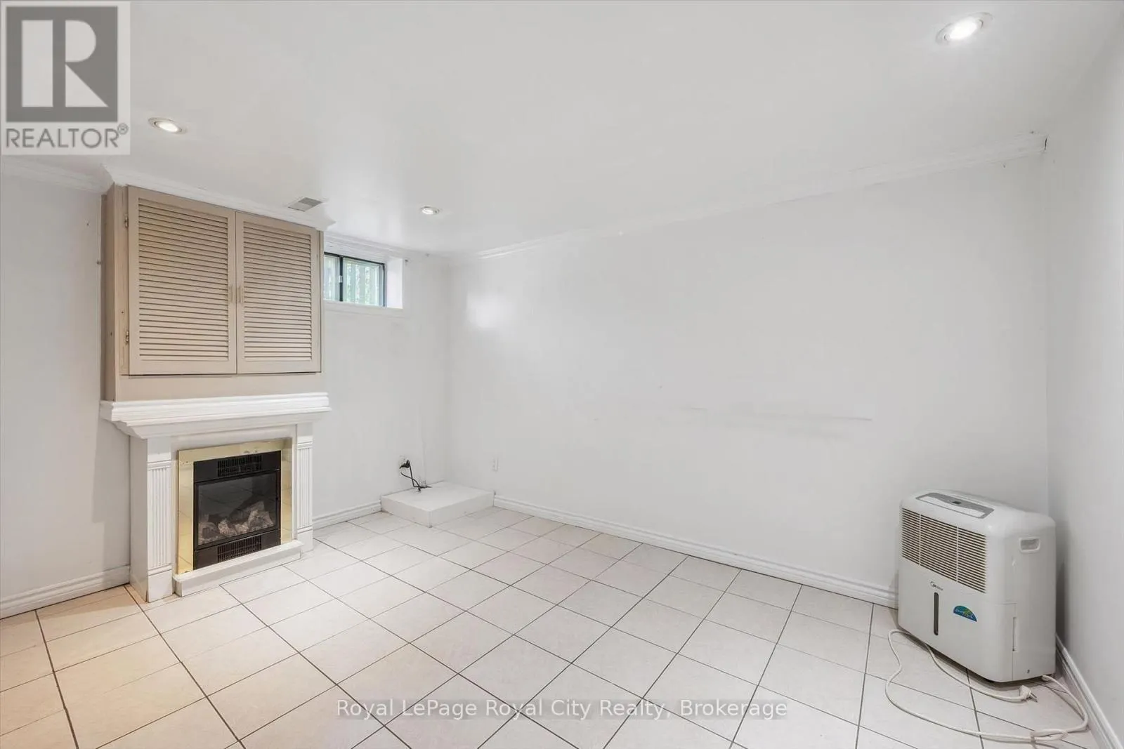 39 RIDGEWOOD AVENUE
