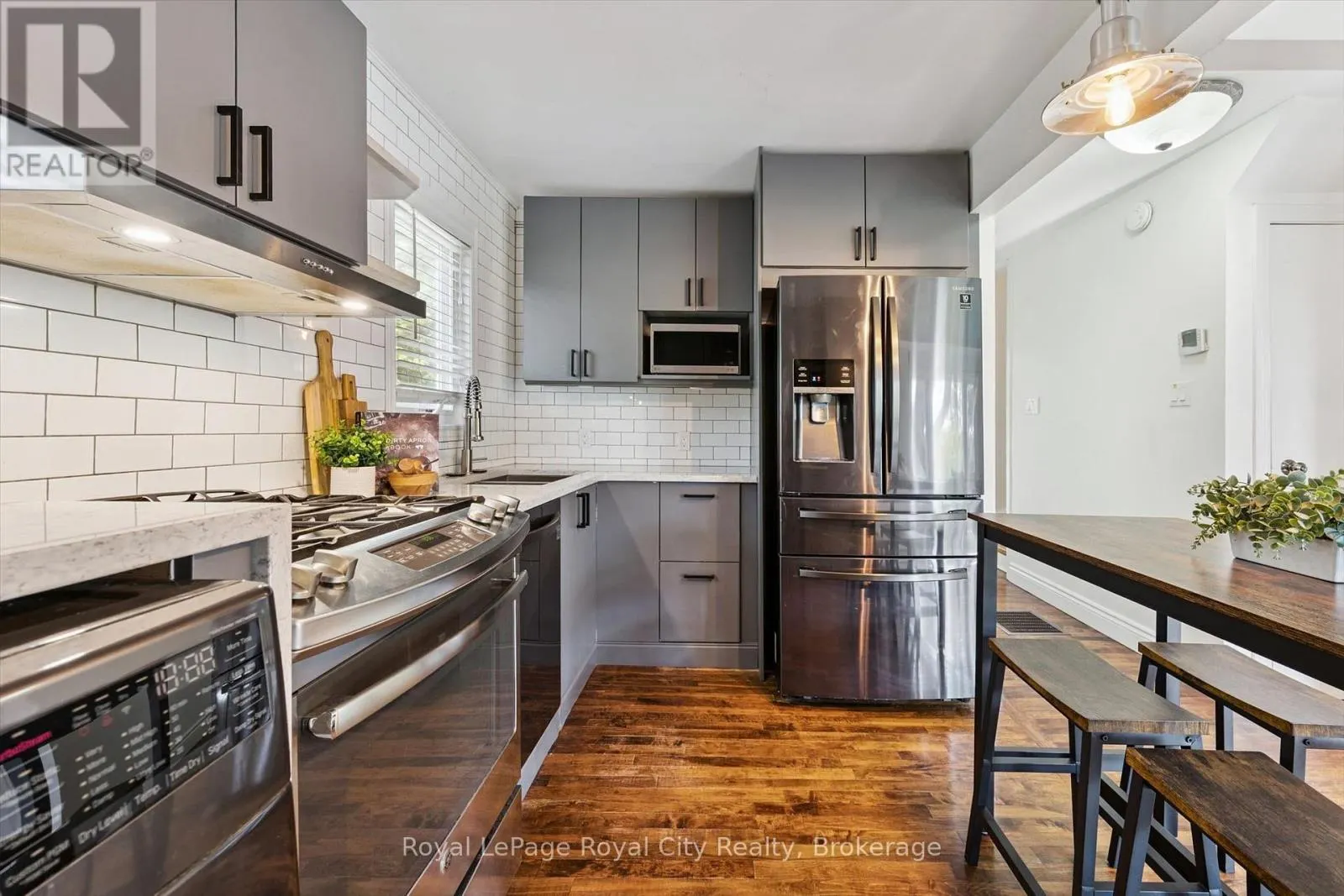 39 RIDGEWOOD AVENUE