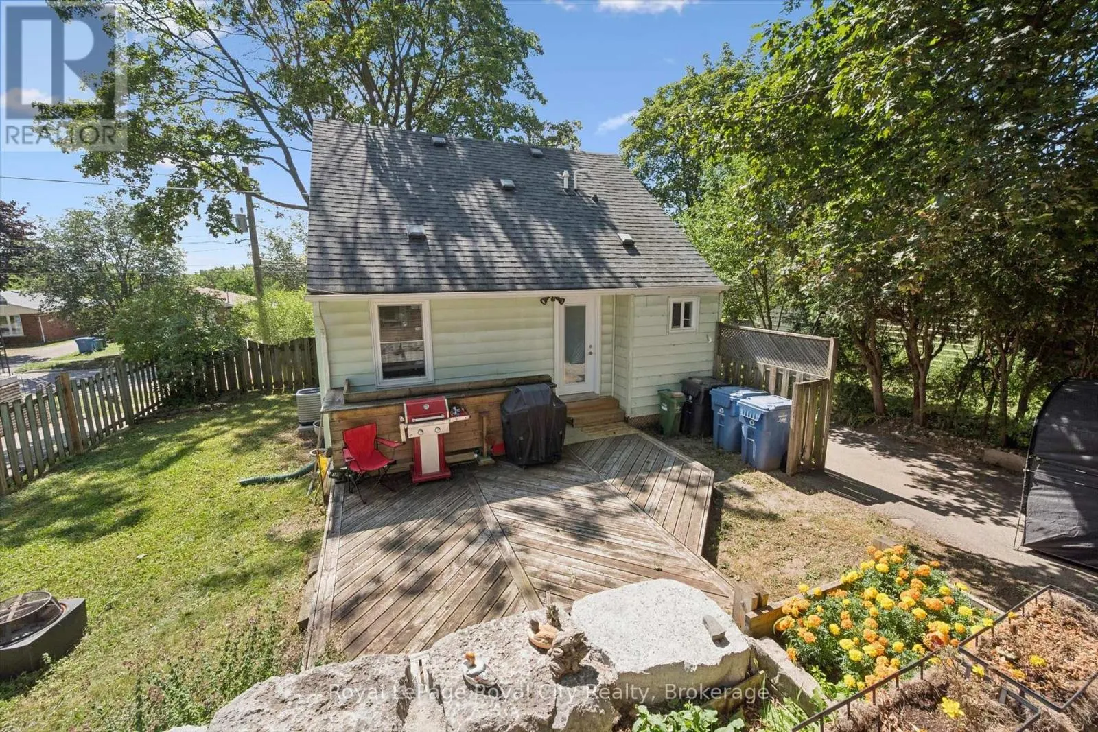 39 RIDGEWOOD AVENUE