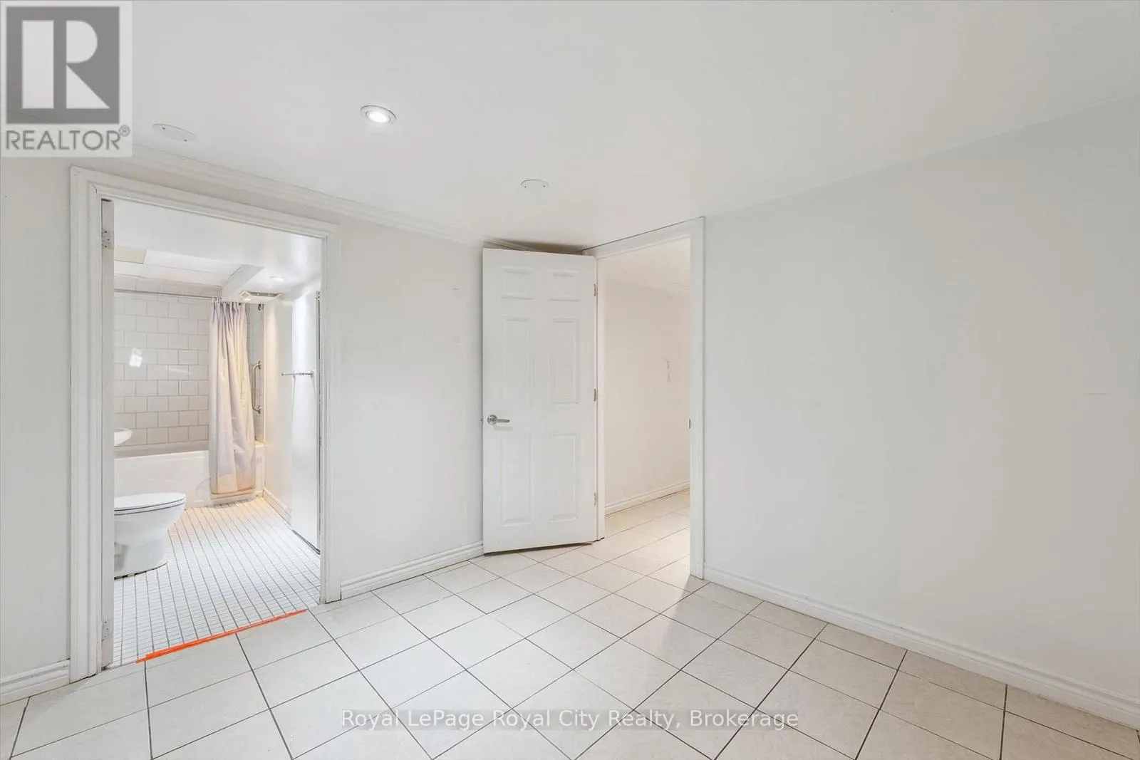 39 RIDGEWOOD AVENUE