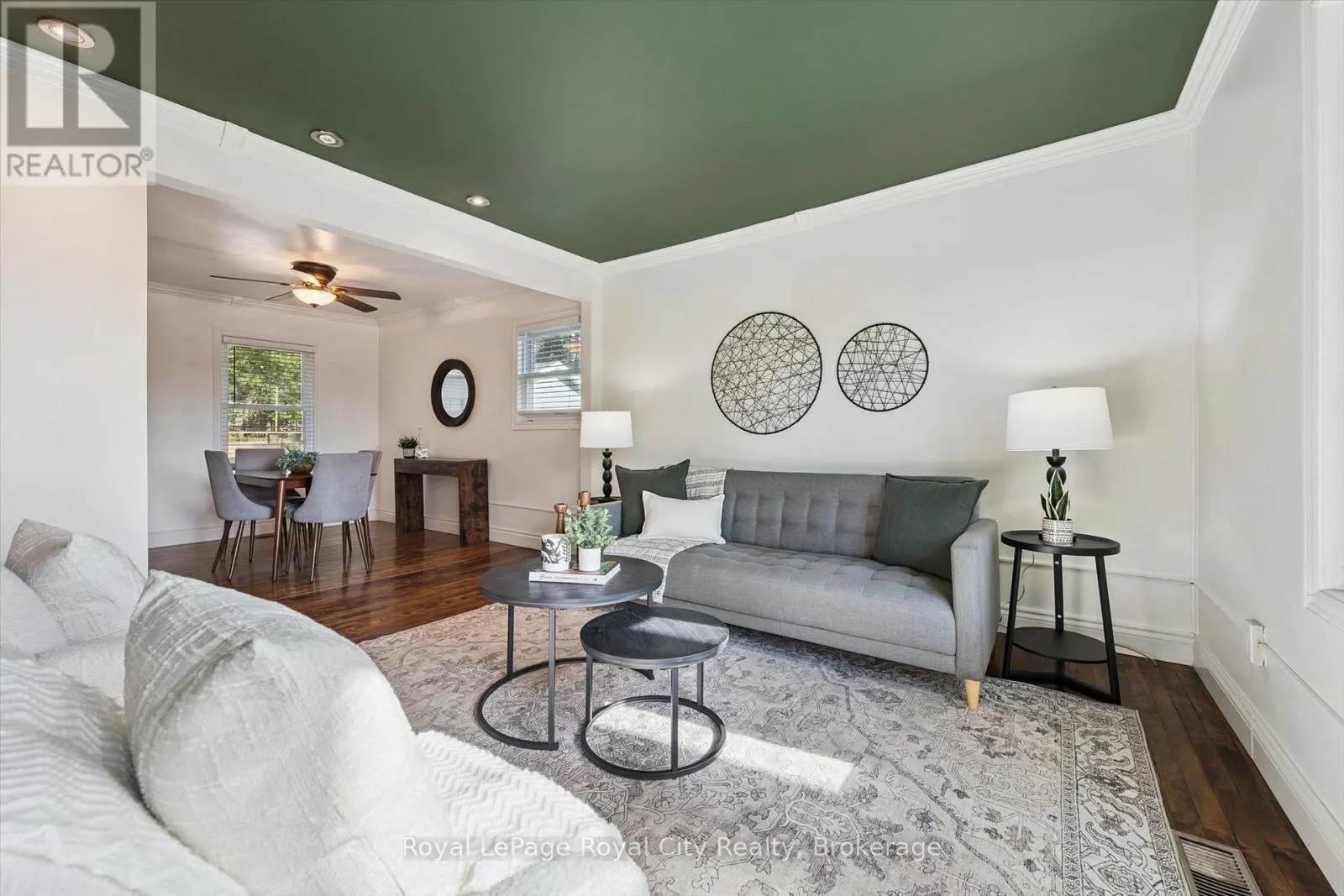 39 RIDGEWOOD AVENUE