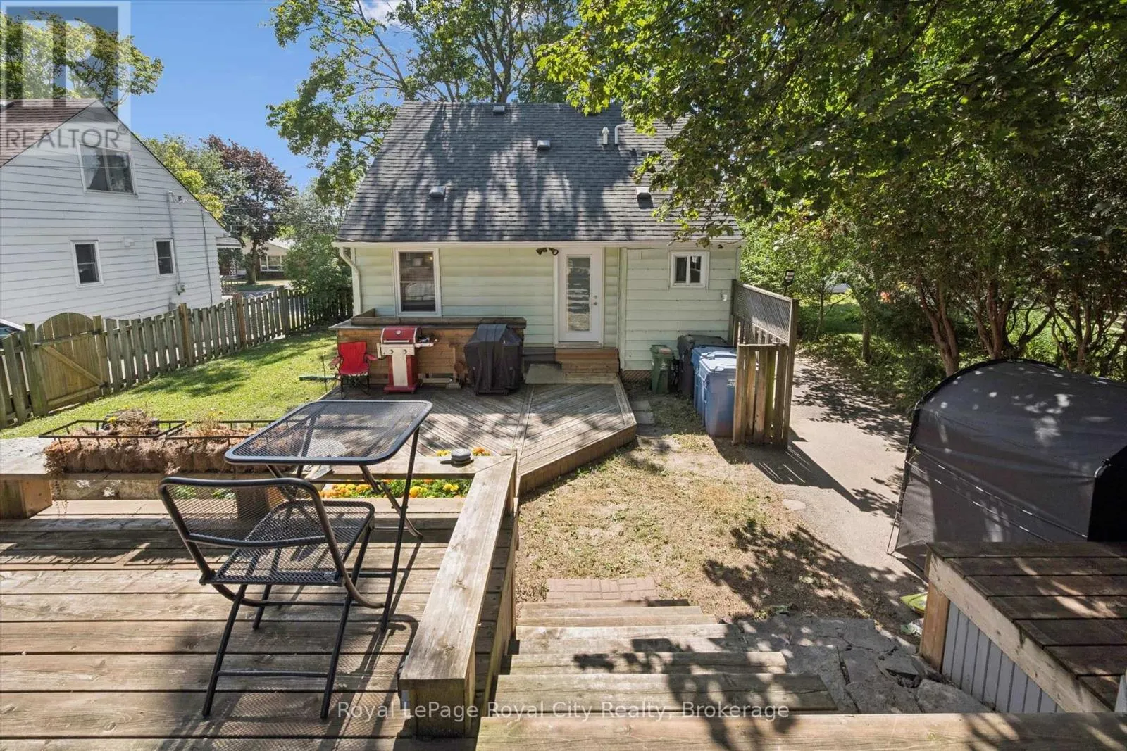 39 RIDGEWOOD AVENUE