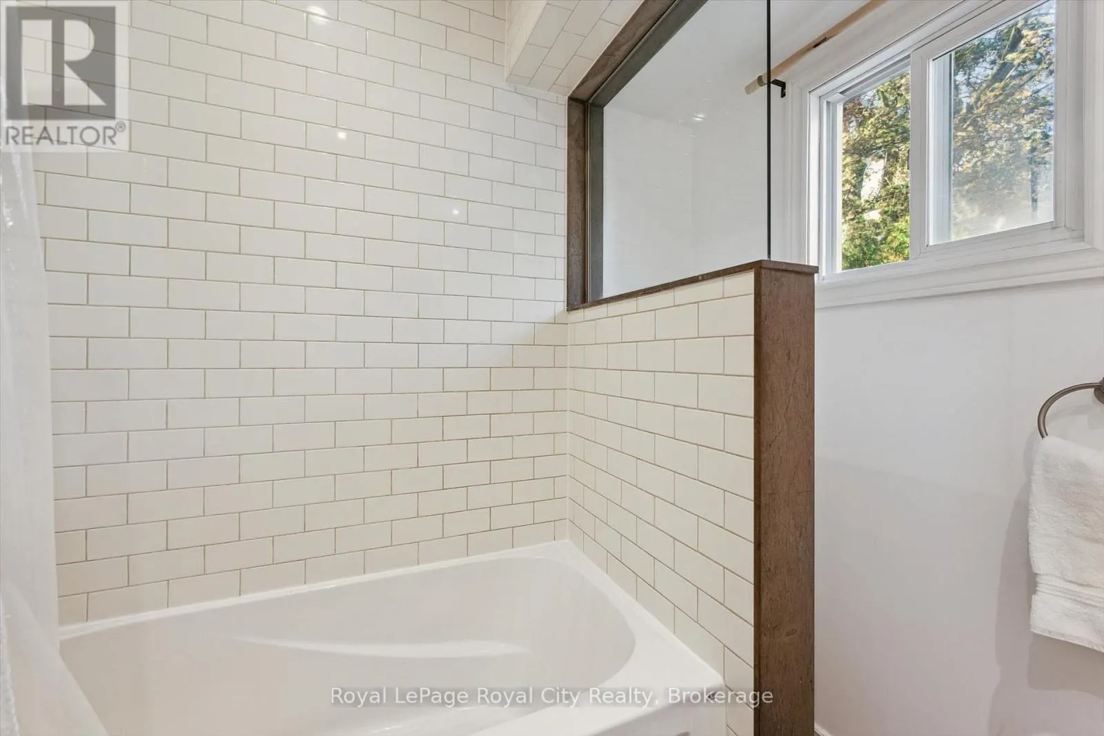 39 RIDGEWOOD AVENUE