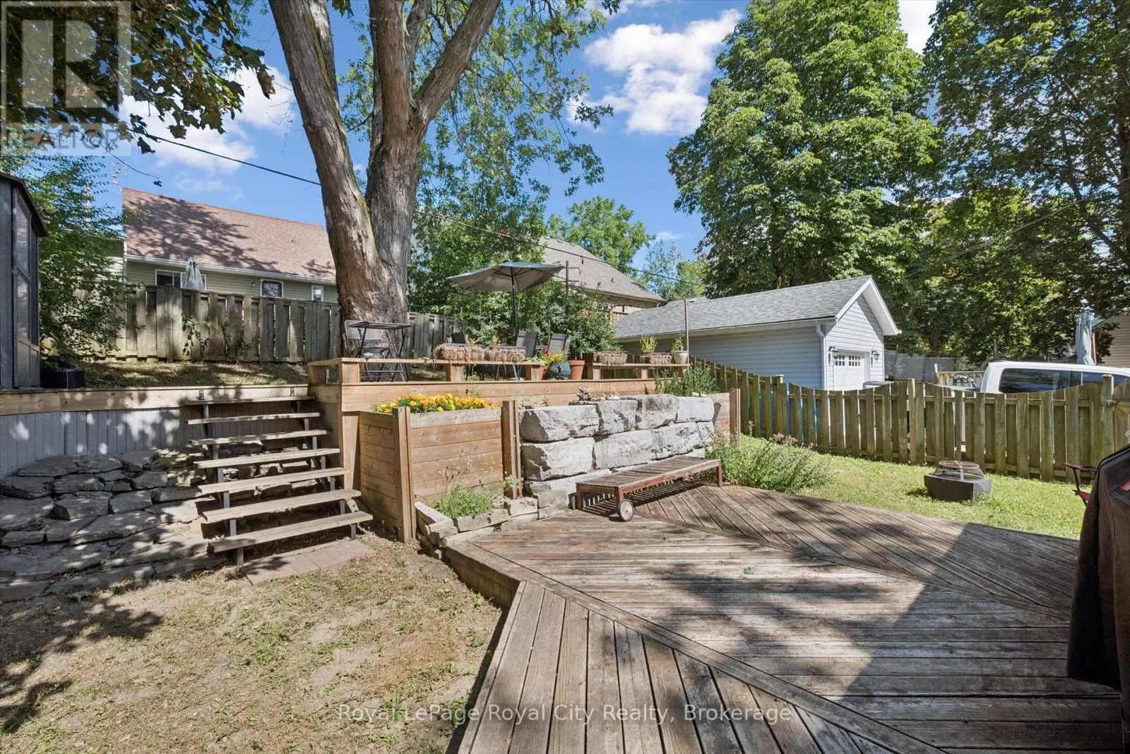 39 RIDGEWOOD AVENUE