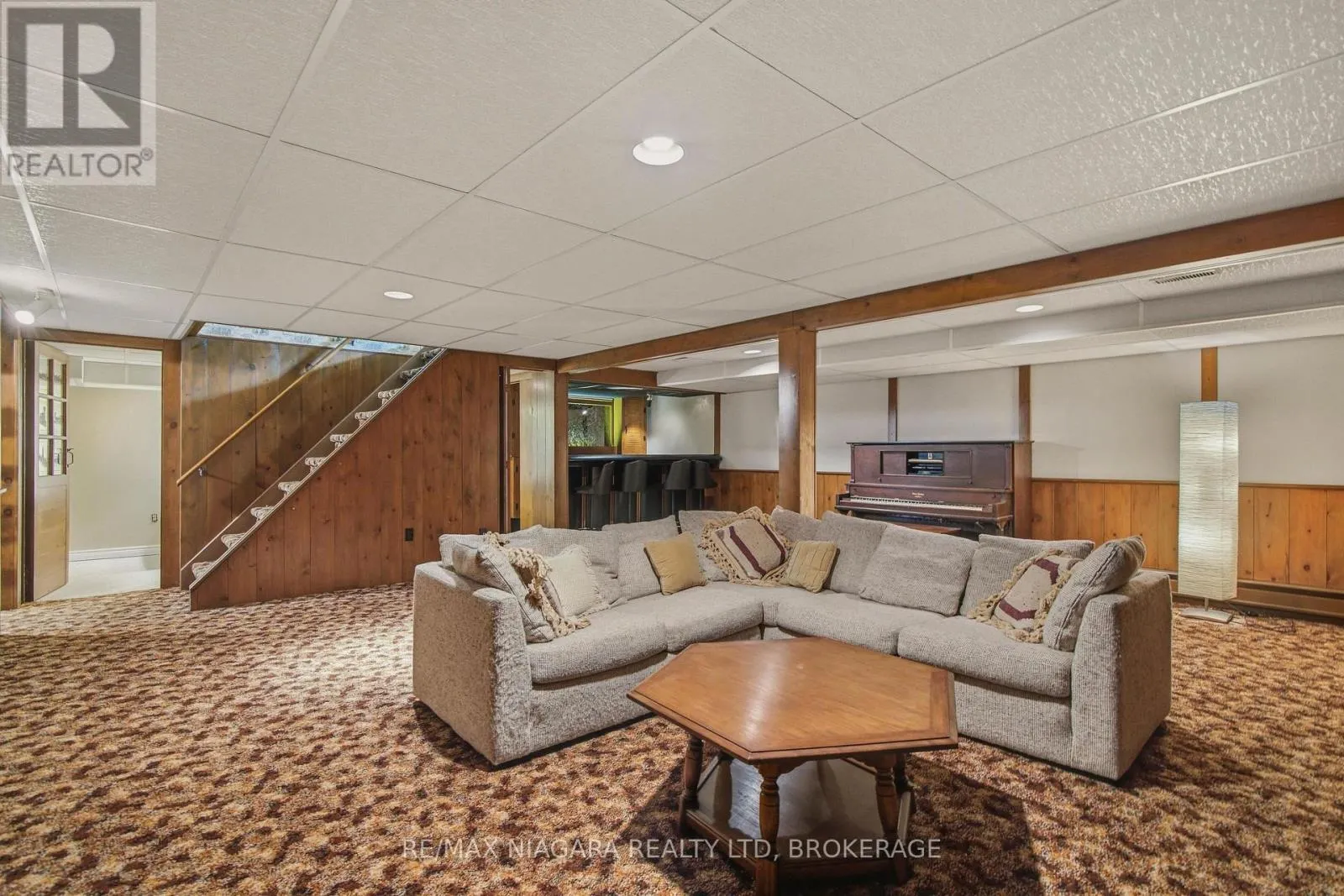 9985 NIAGARA RIVER PARKWAY