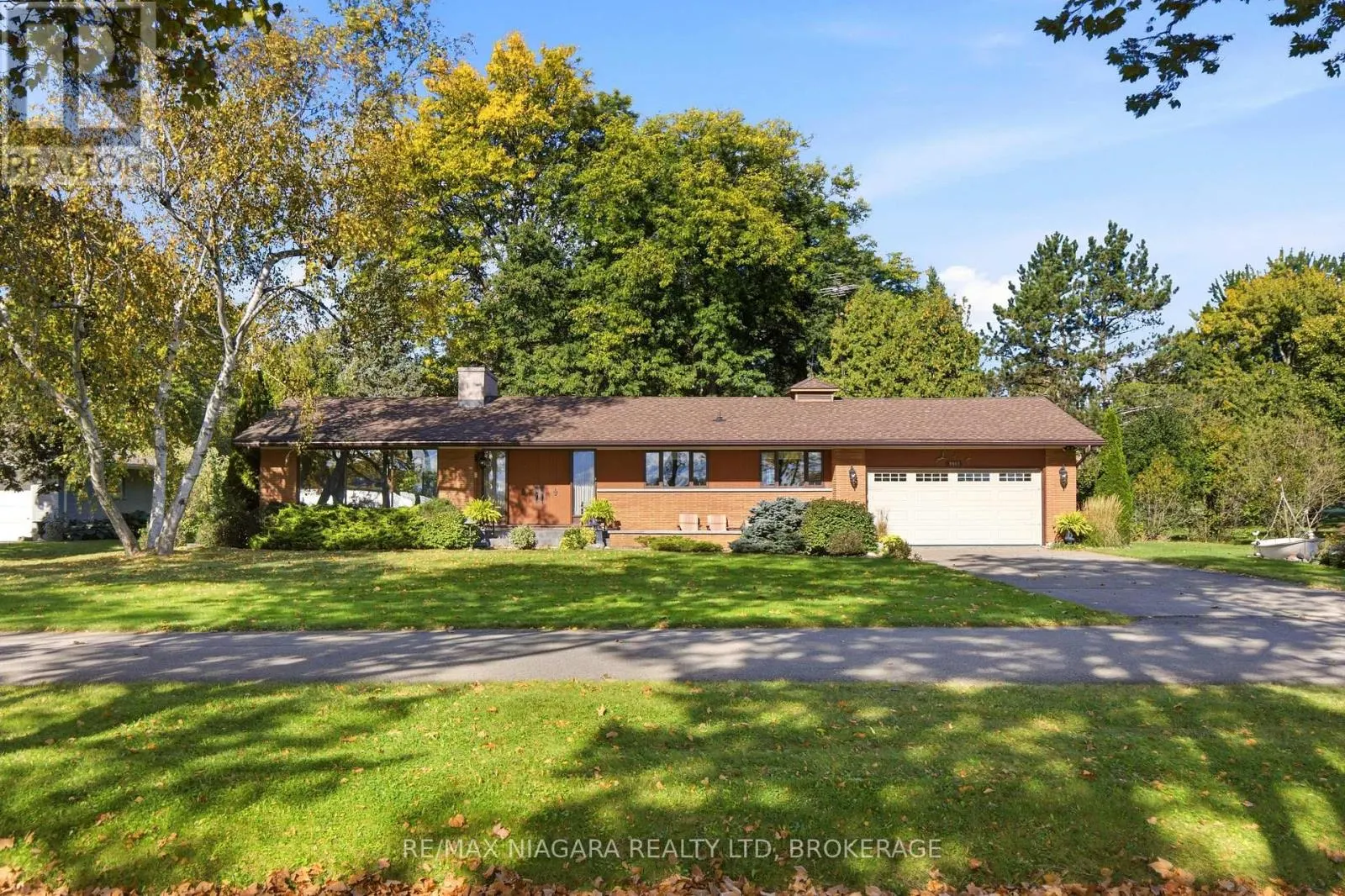 9985 NIAGARA RIVER PARKWAY