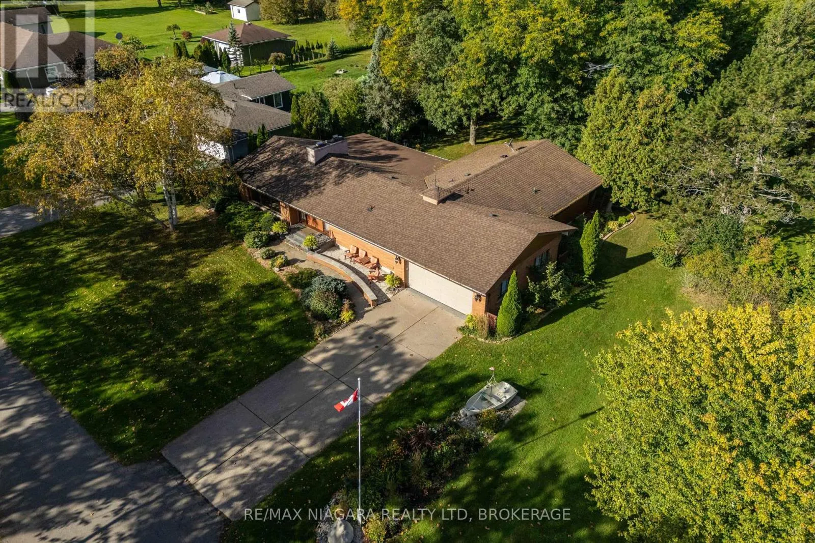 9985 NIAGARA RIVER PARKWAY