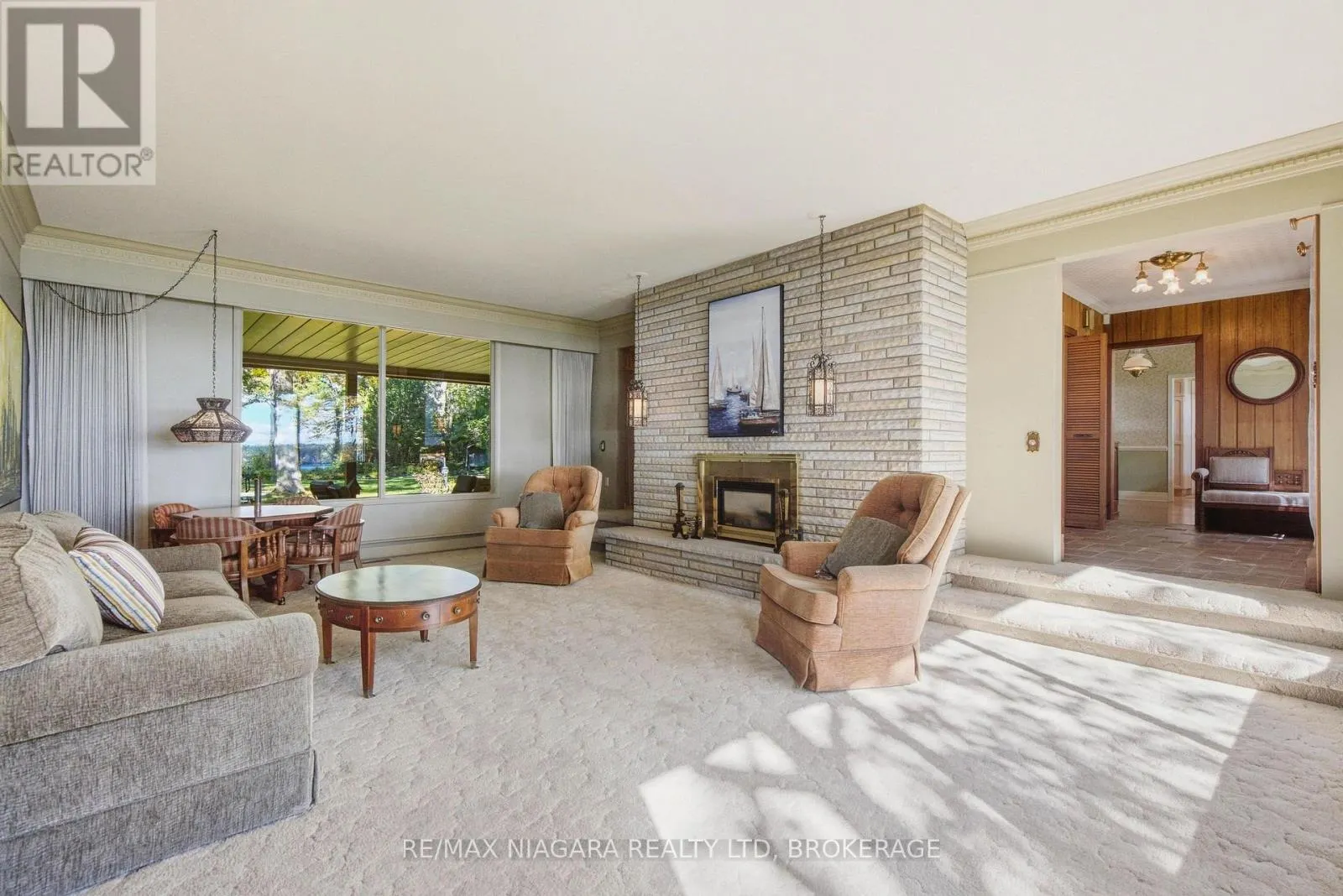 9985 NIAGARA RIVER PARKWAY