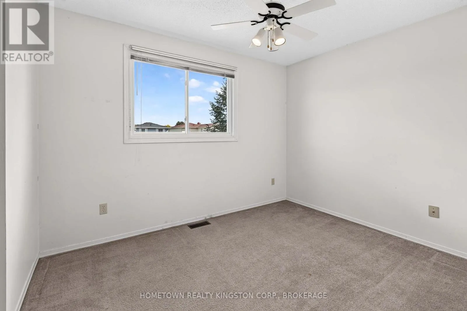 1096 WILLOWOOD DRIVE