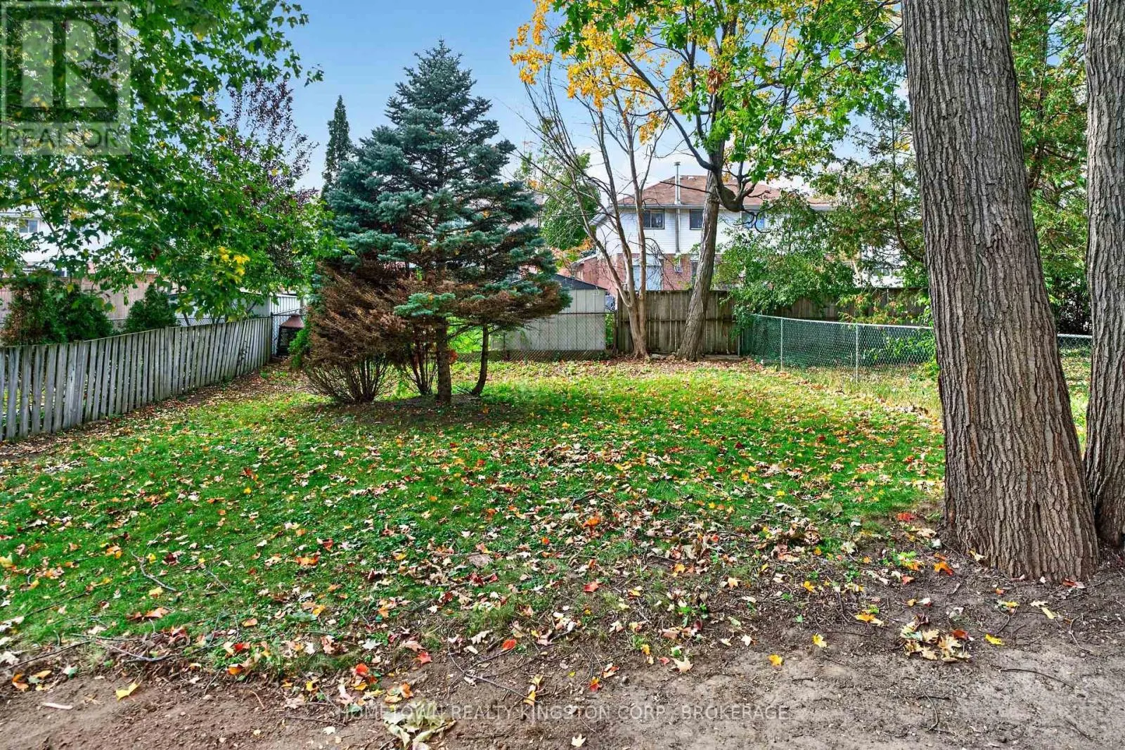 1096 WILLOWOOD DRIVE