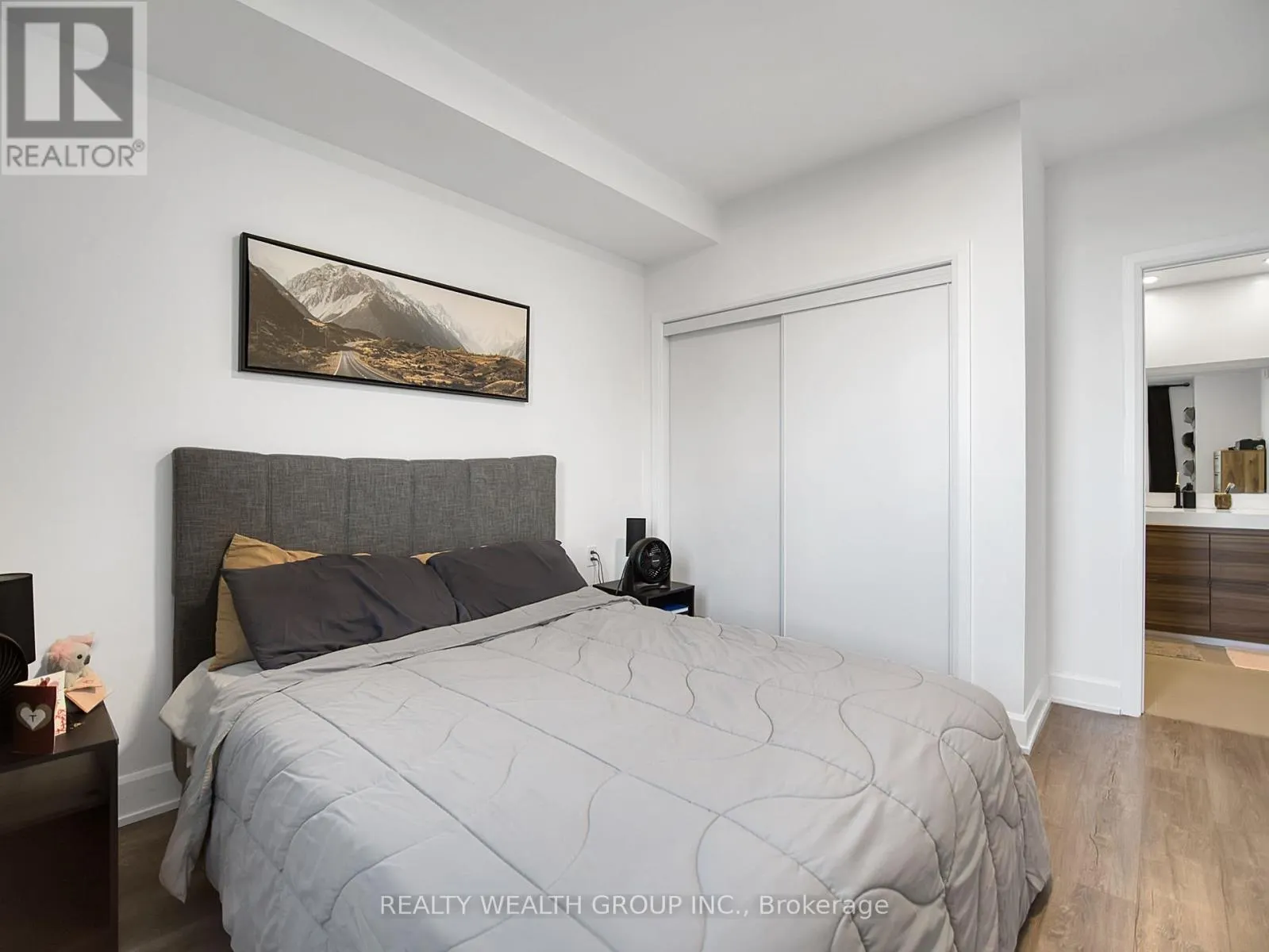 409 - 195 HUNTER STREET E