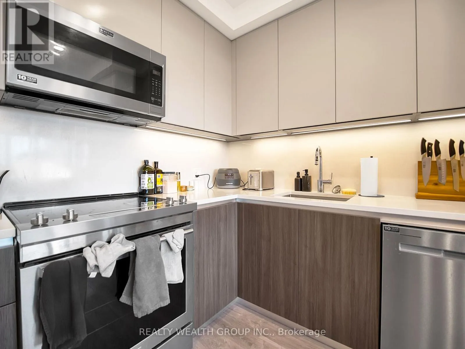 409 - 195 HUNTER STREET E