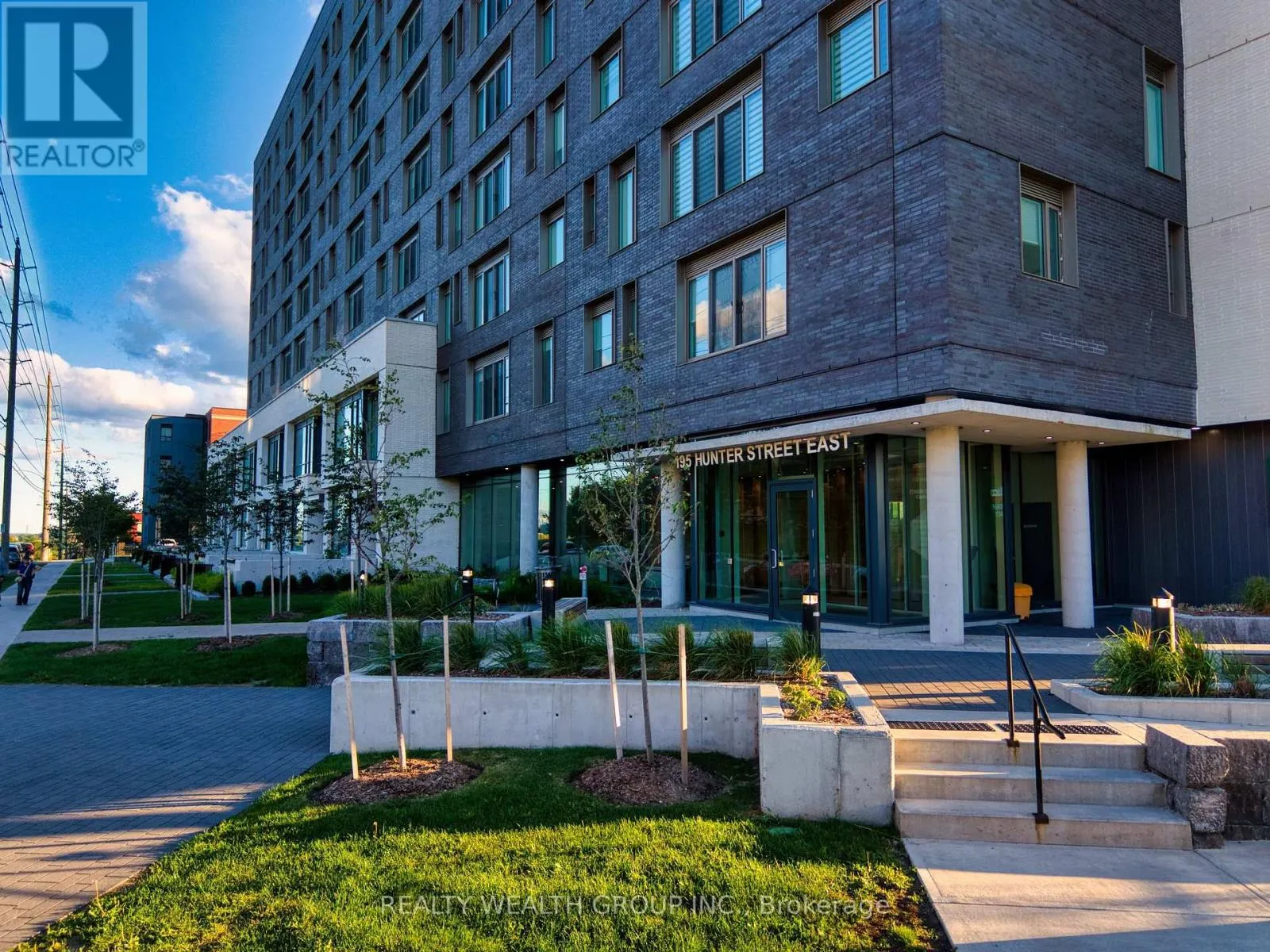 409 - 195 HUNTER STREET E