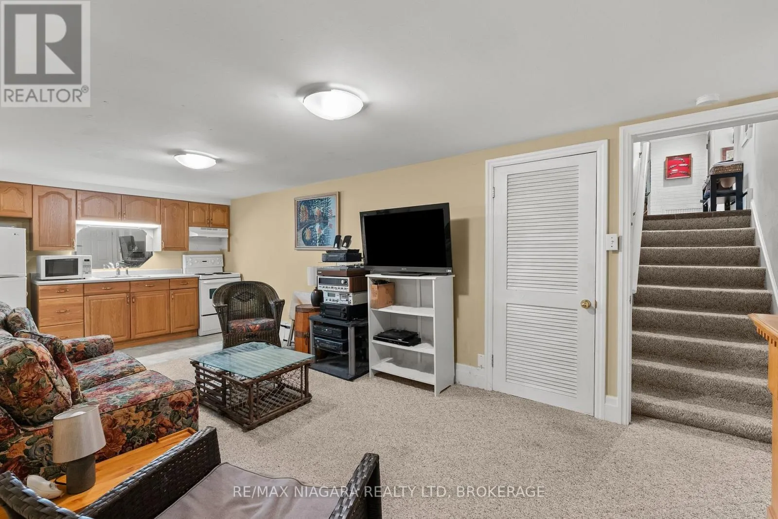 46 MELROSE DRIVE