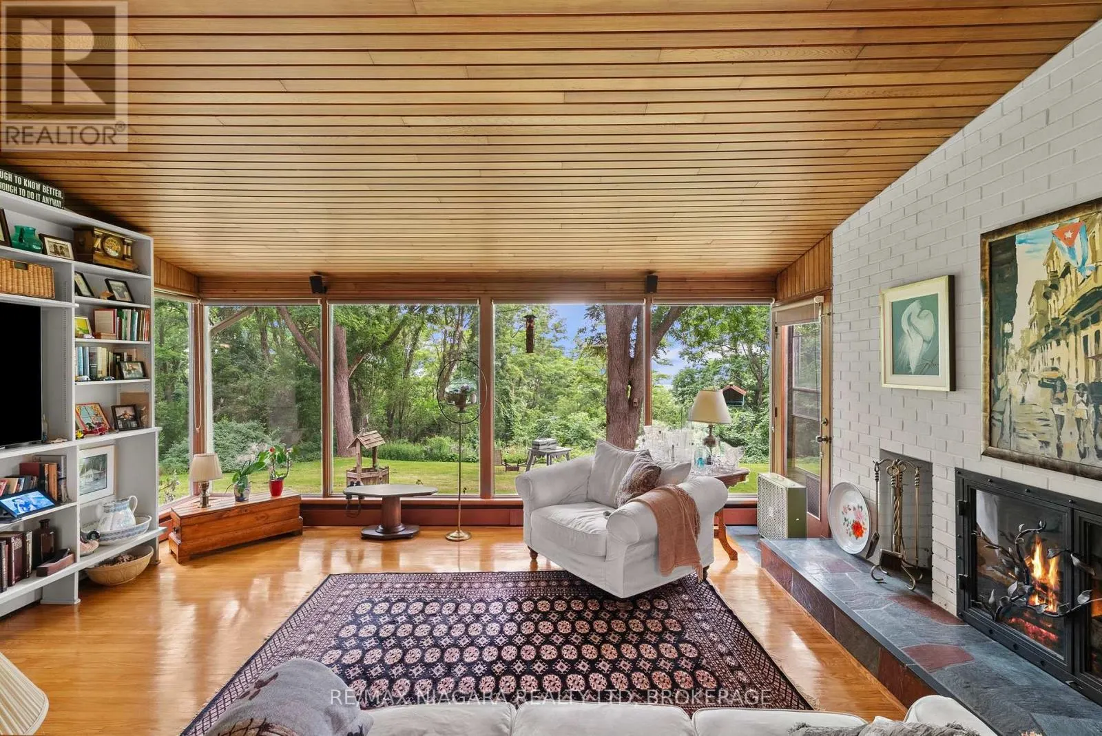 46 MELROSE DRIVE