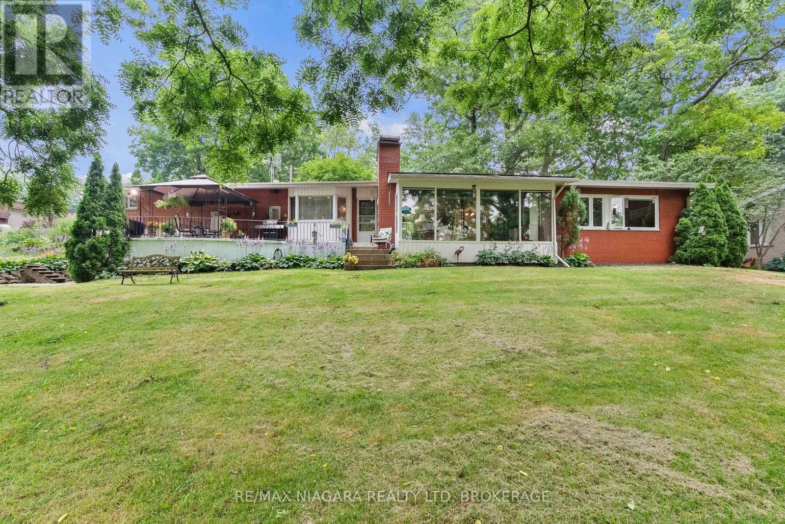 46 MELROSE DRIVE