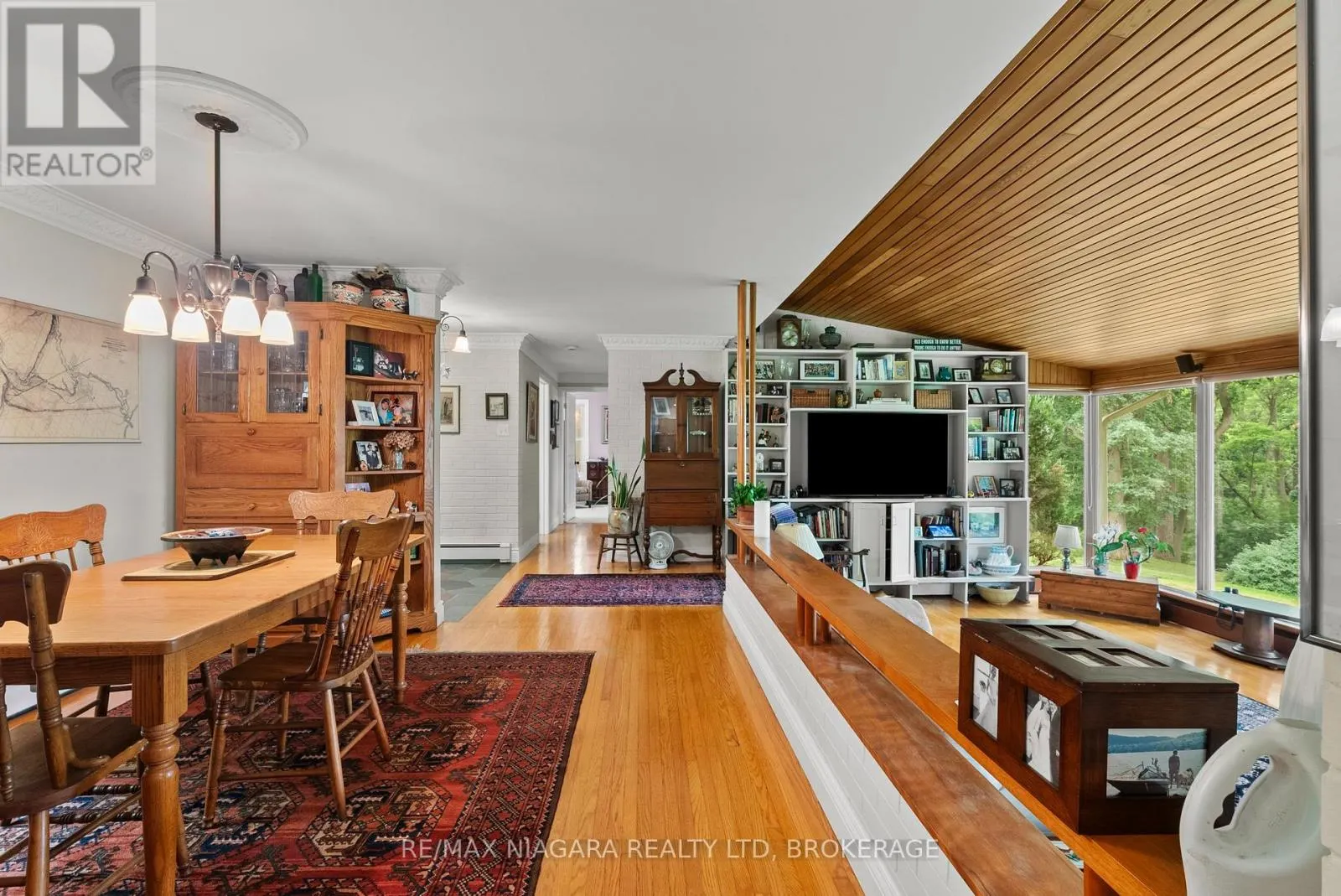46 MELROSE DRIVE