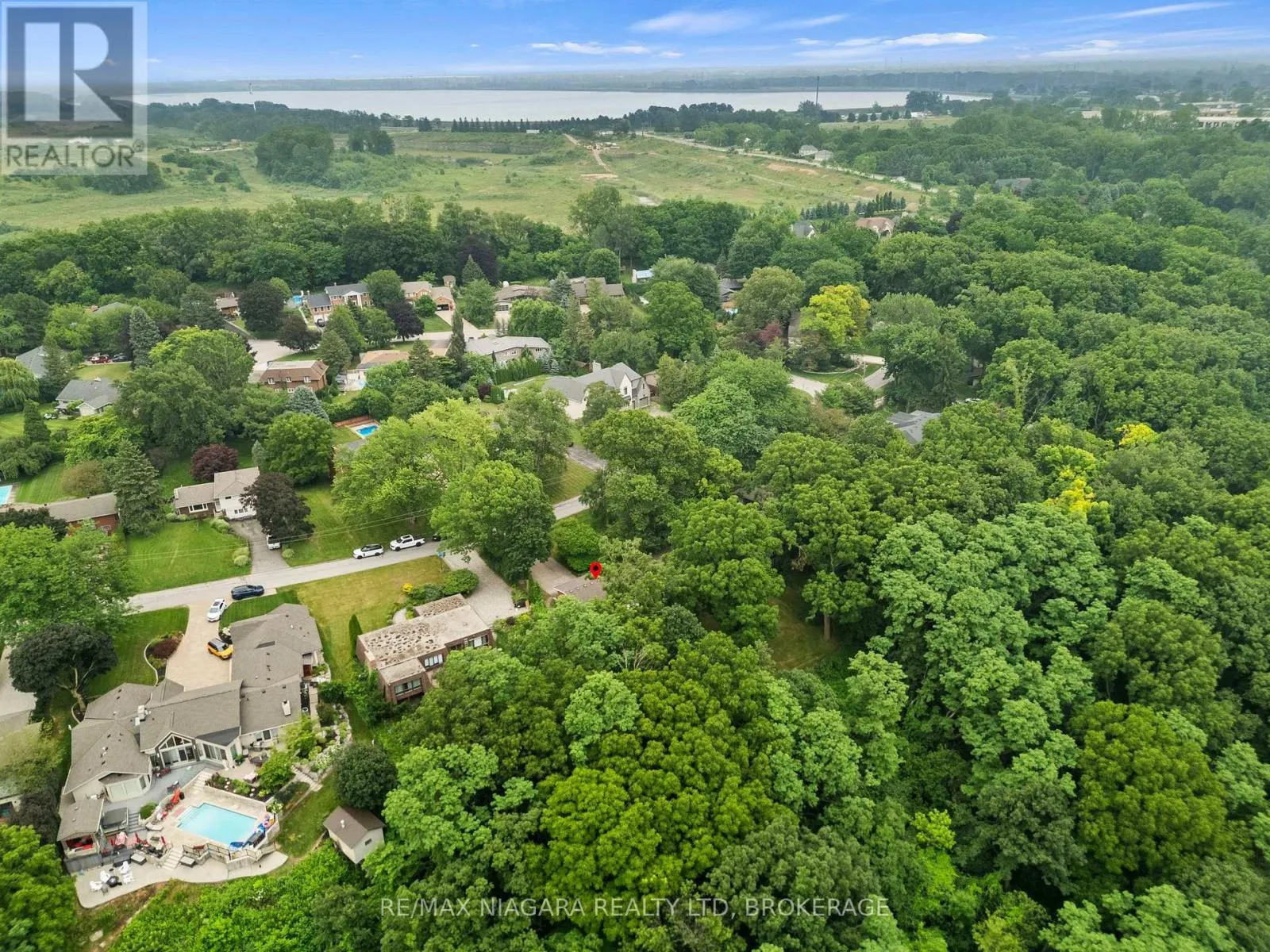 46 MELROSE DRIVE
