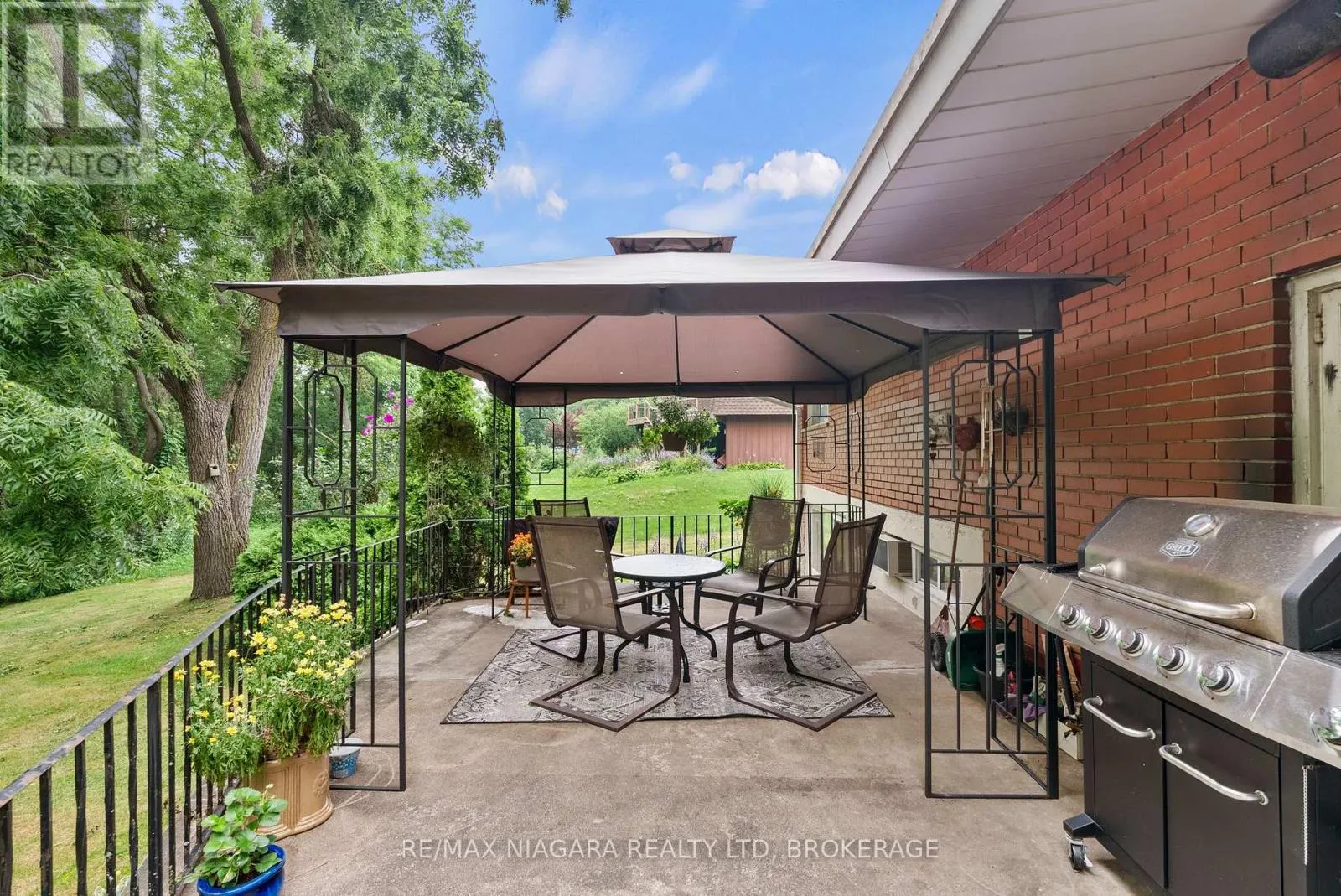 46 MELROSE DRIVE