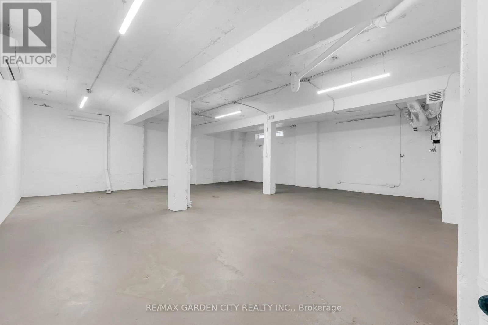4 LOWER - 16 MYRTLE AVENUE