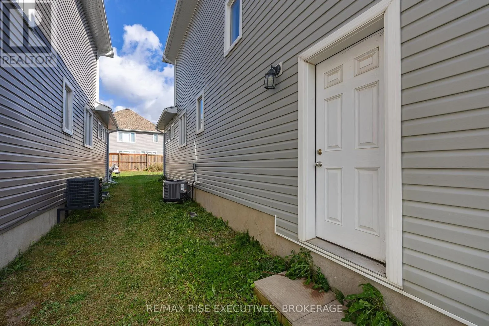 567 BETH CRESCENT