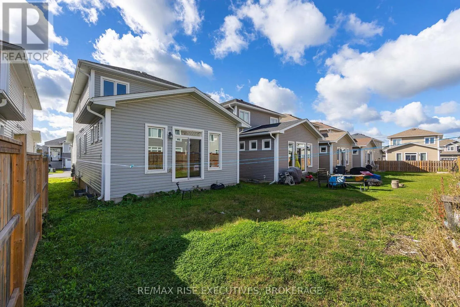 567 BETH CRESCENT