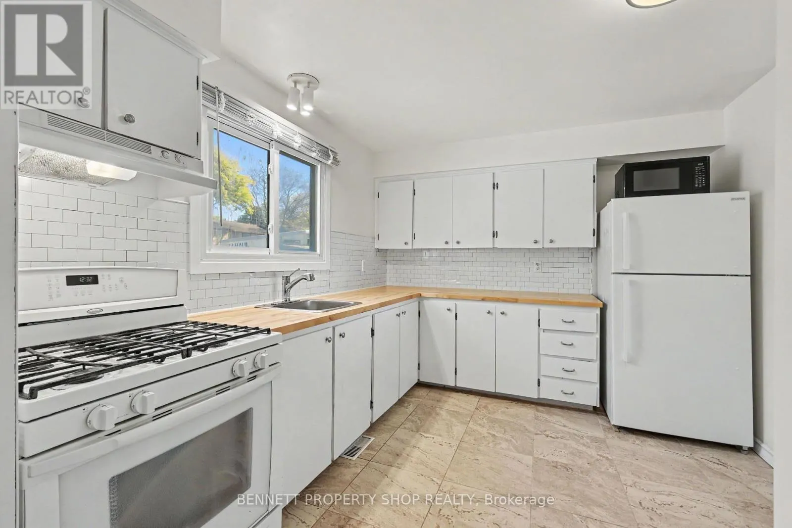 109 - 1350 BAKKER COURT