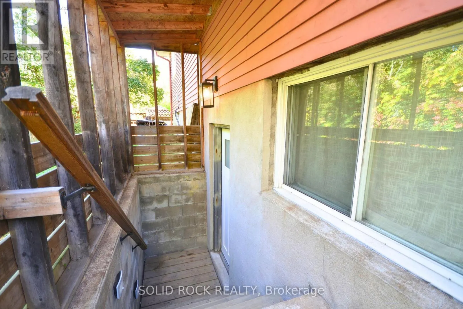 B - 1441 EDGECLIFFE AVENUE