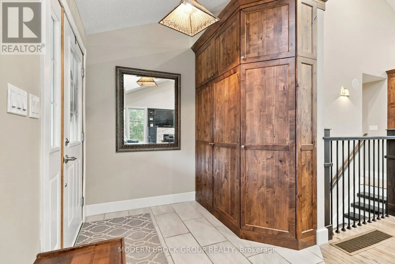 204 COUNTY RD 5 ROAD