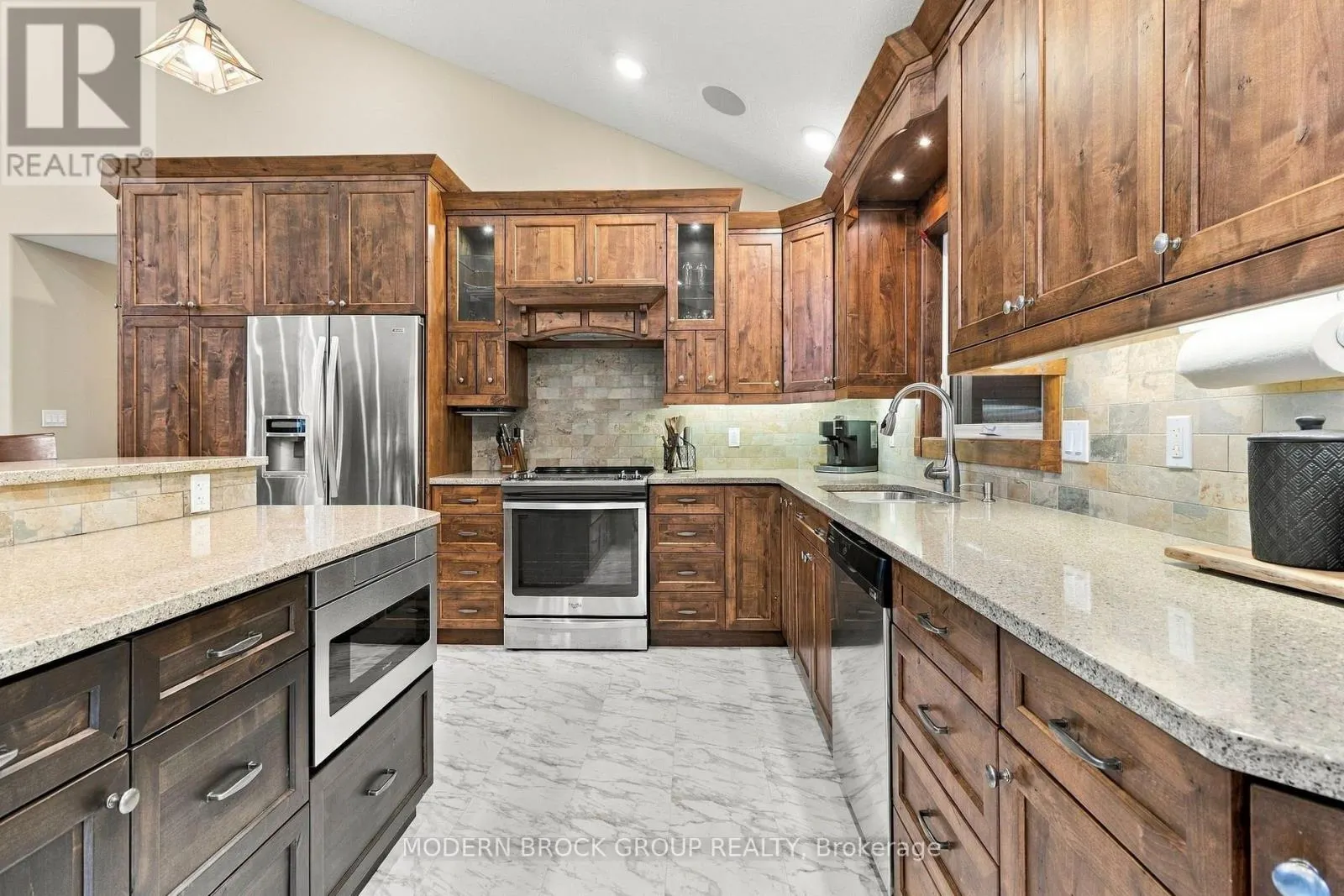 204 COUNTY RD 5 ROAD