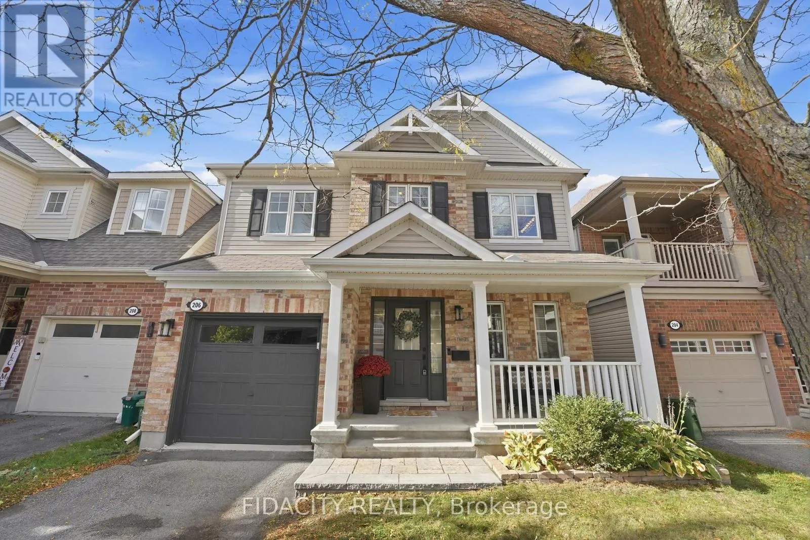 206 MISTRAL WAY