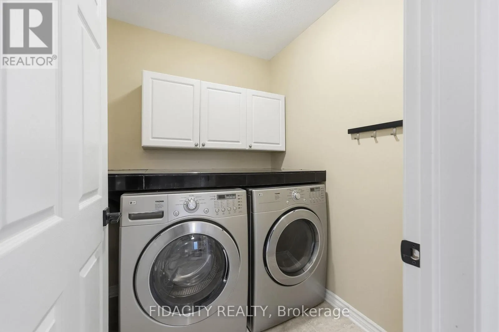 206 MISTRAL WAY