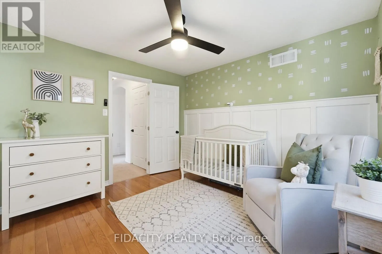 206 MISTRAL WAY