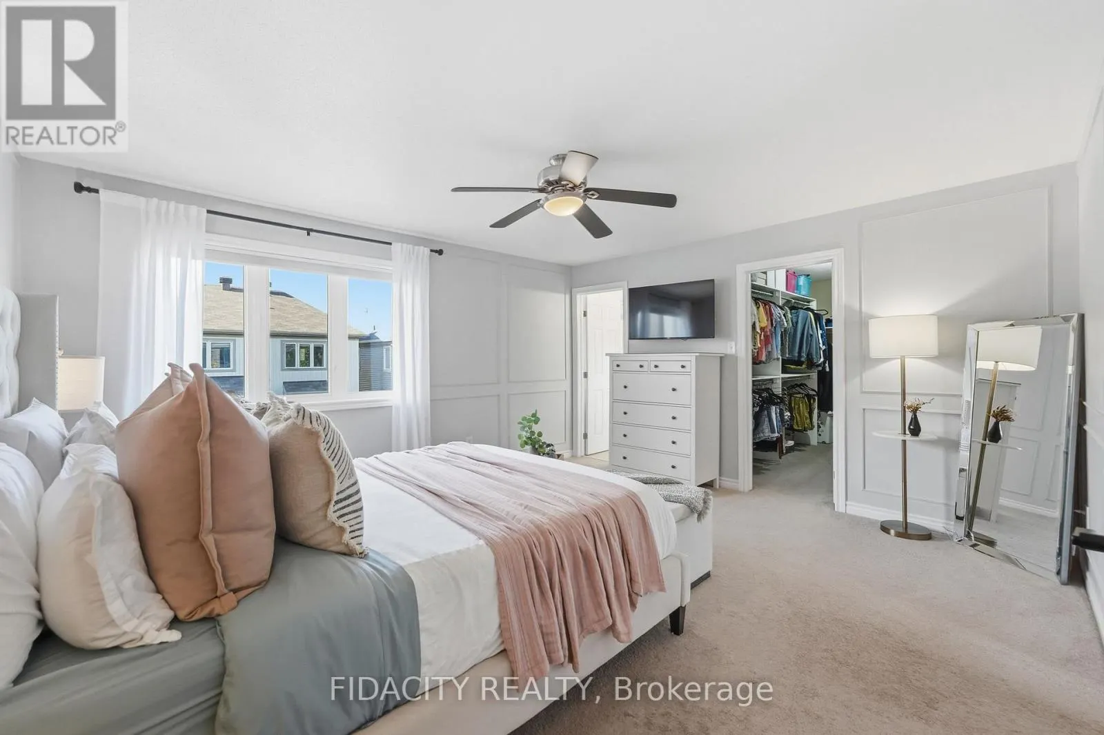 206 MISTRAL WAY