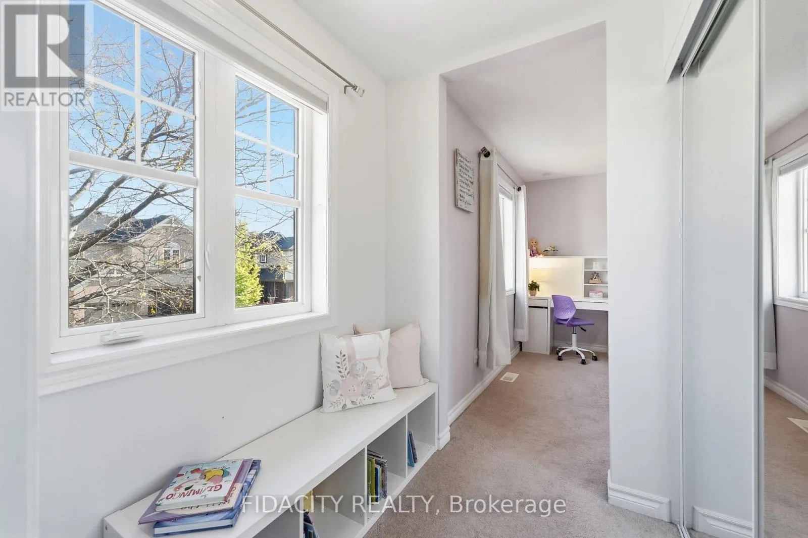 206 MISTRAL WAY