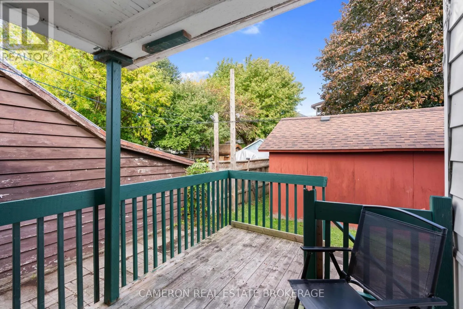 10 PINE LANE