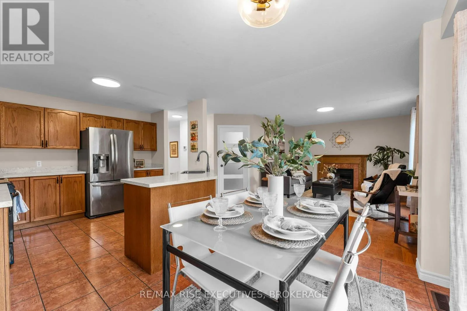 370 COOKE CRESCENT