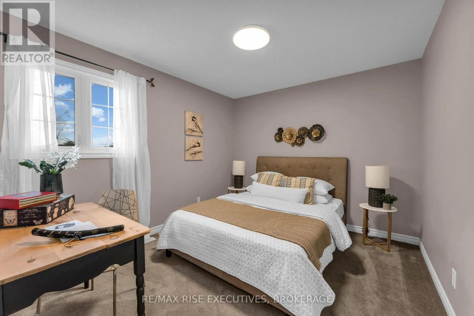 370 COOKE CRESCENT