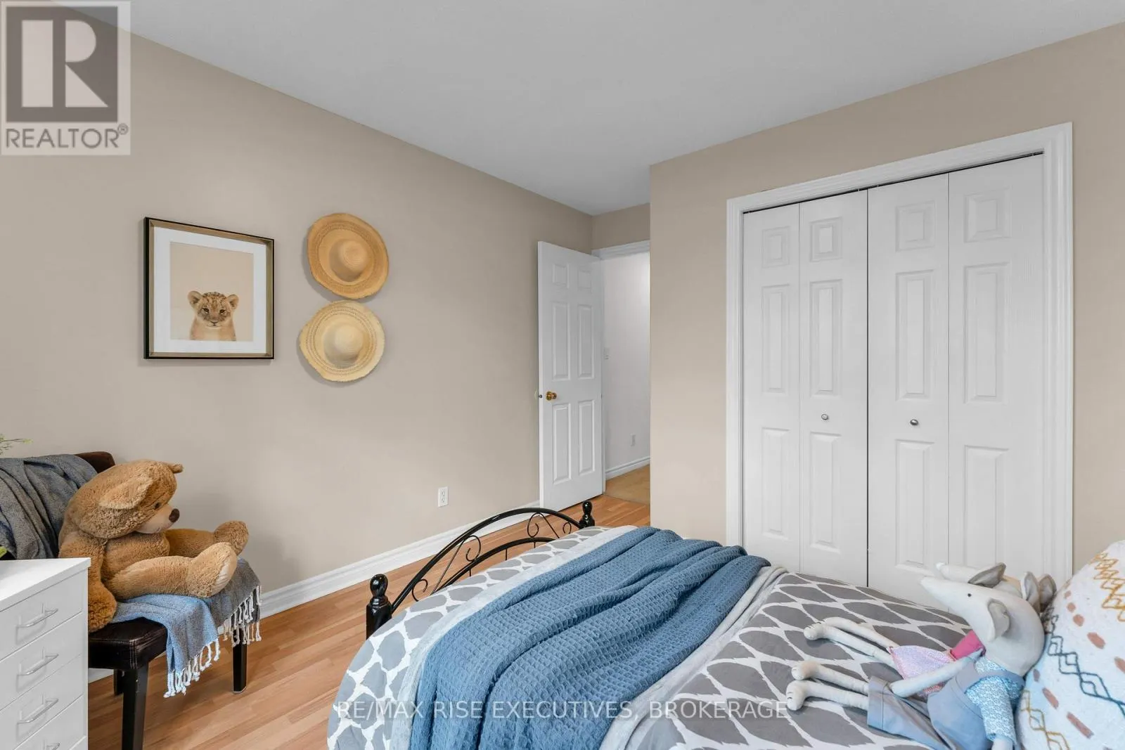 370 COOKE CRESCENT