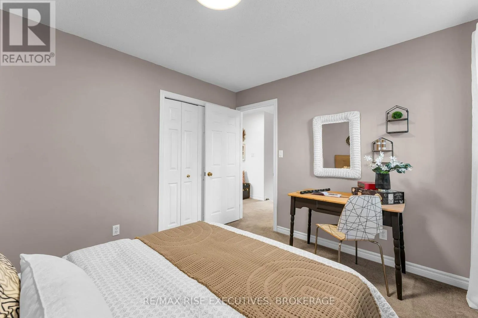 370 COOKE CRESCENT