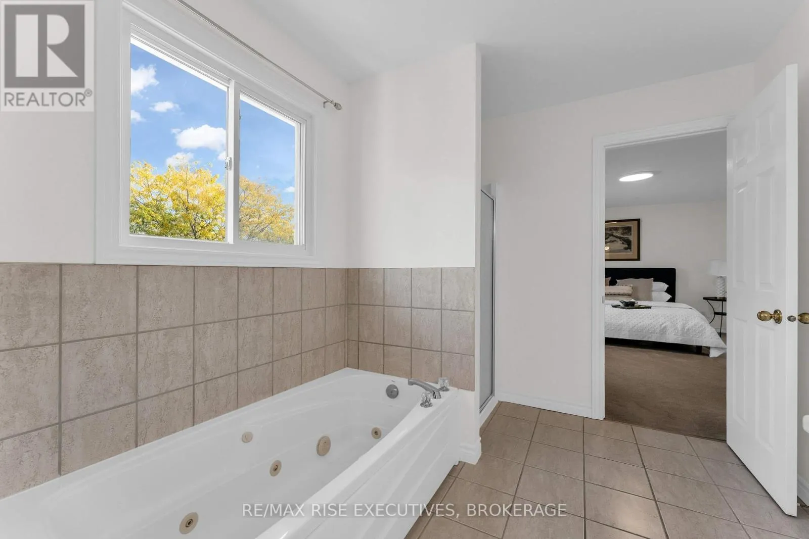 370 COOKE CRESCENT