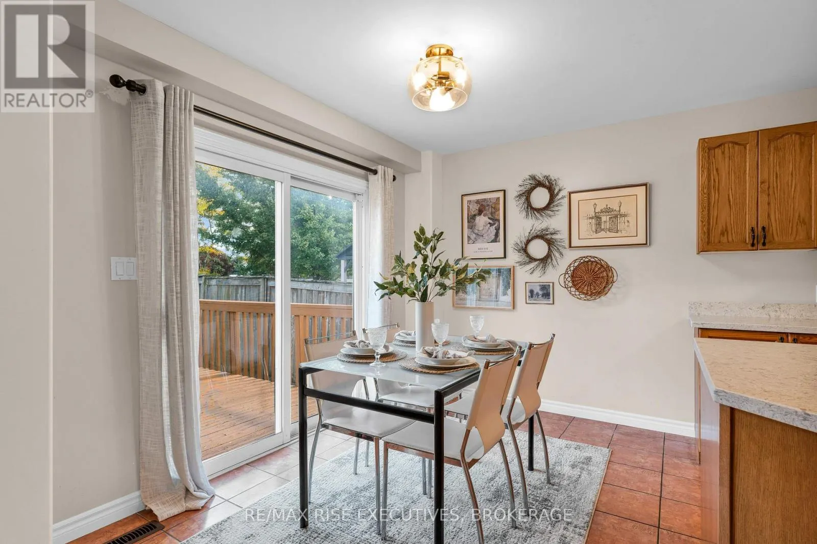 370 COOKE CRESCENT