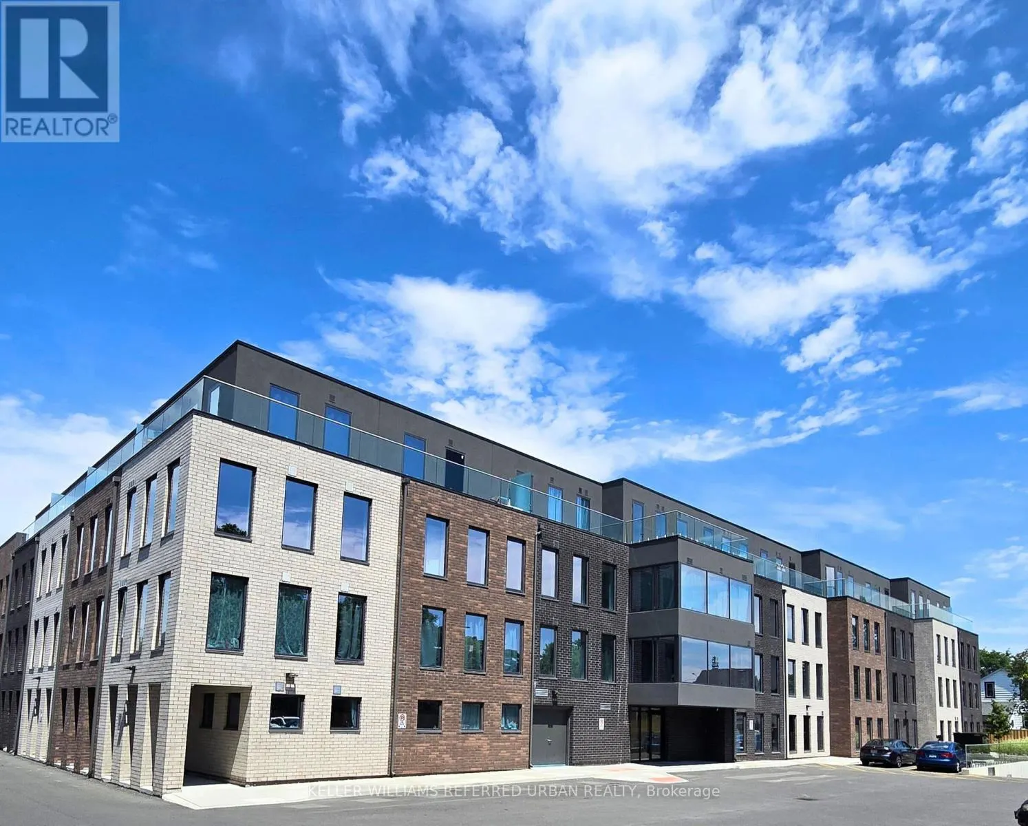 316 - 325 UNIVERSITY AVENUE W