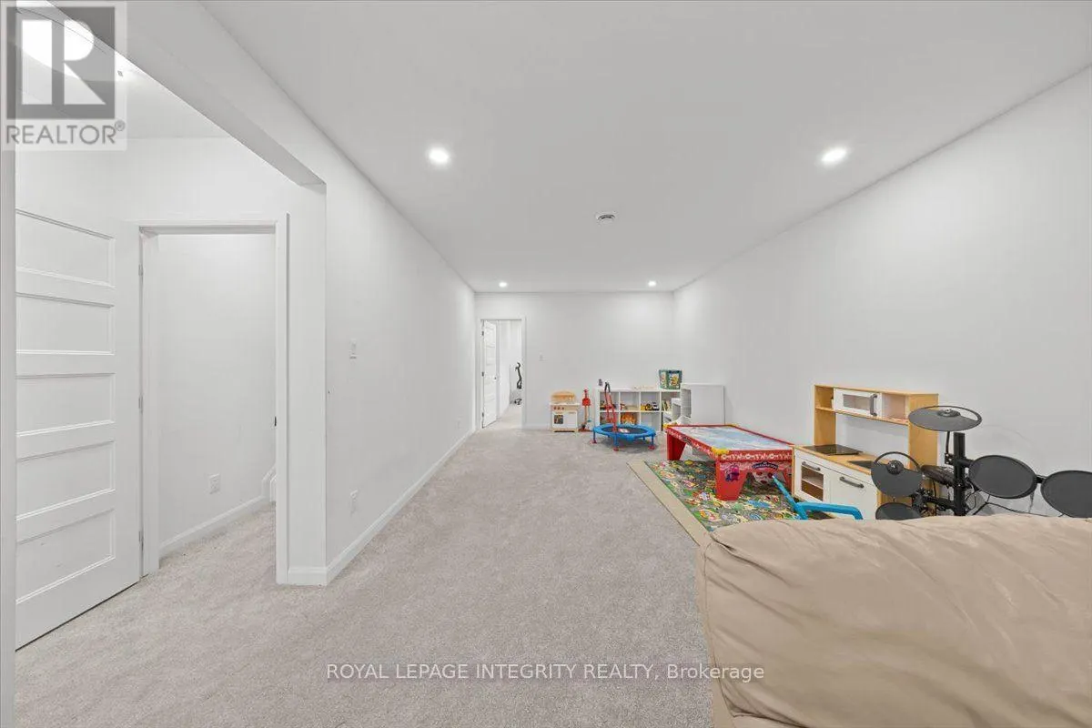 6 RUTILE STREET