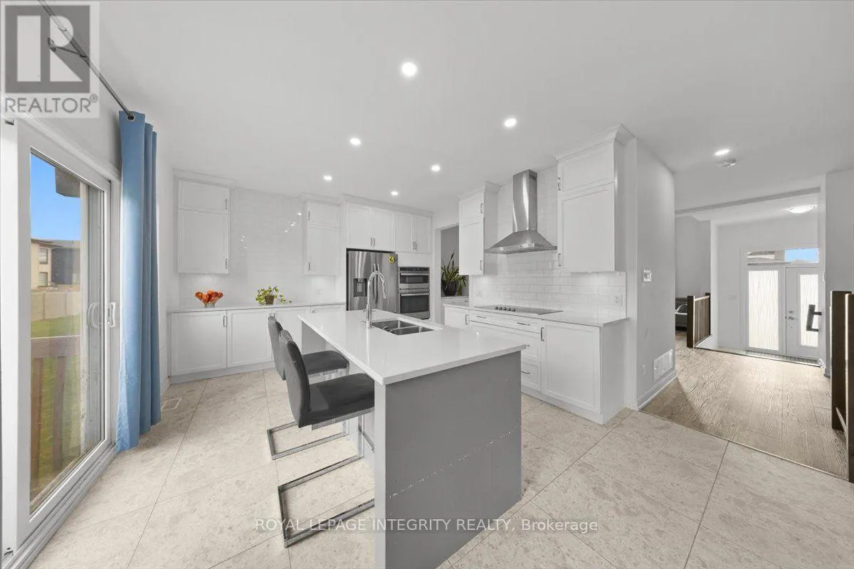 6 RUTILE STREET