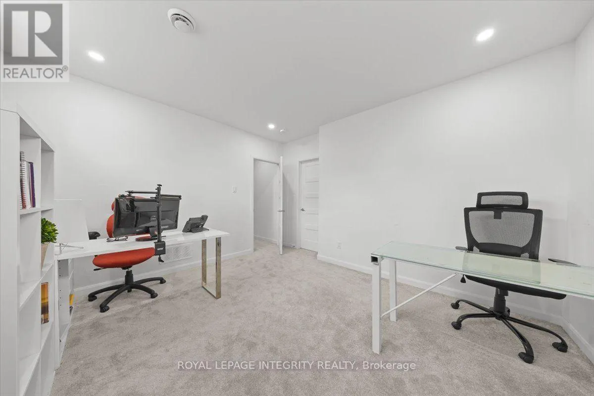 6 RUTILE STREET