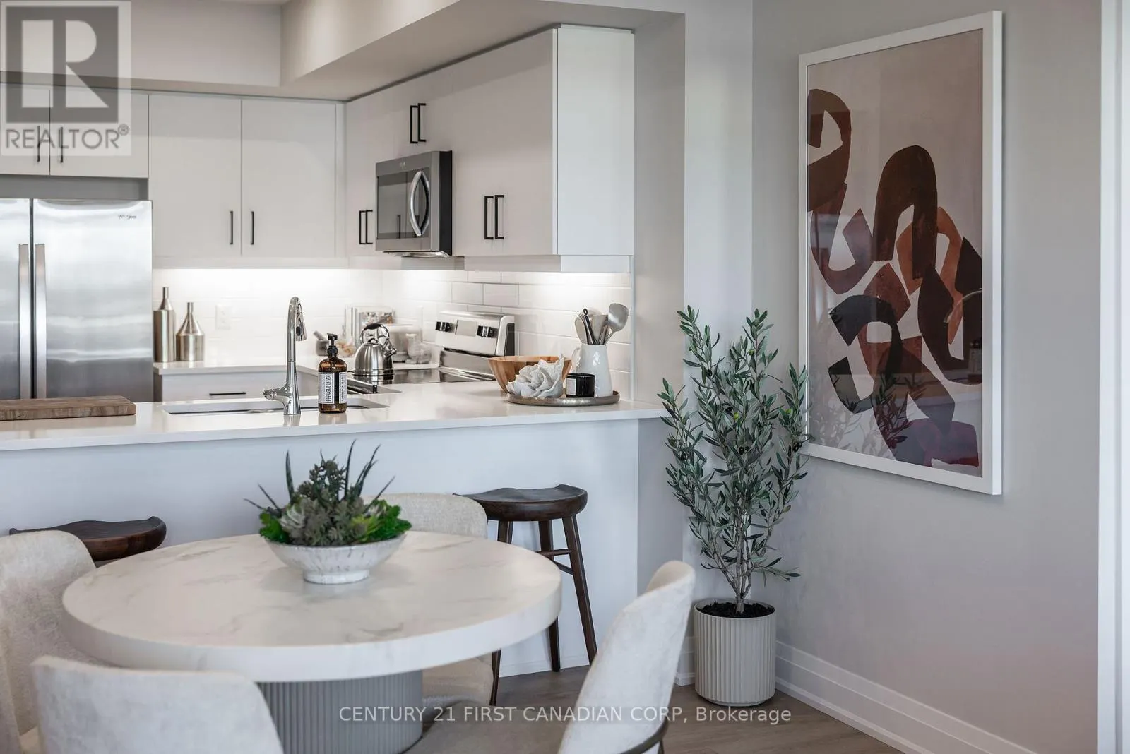1204 - 4286 KING STREET #1204