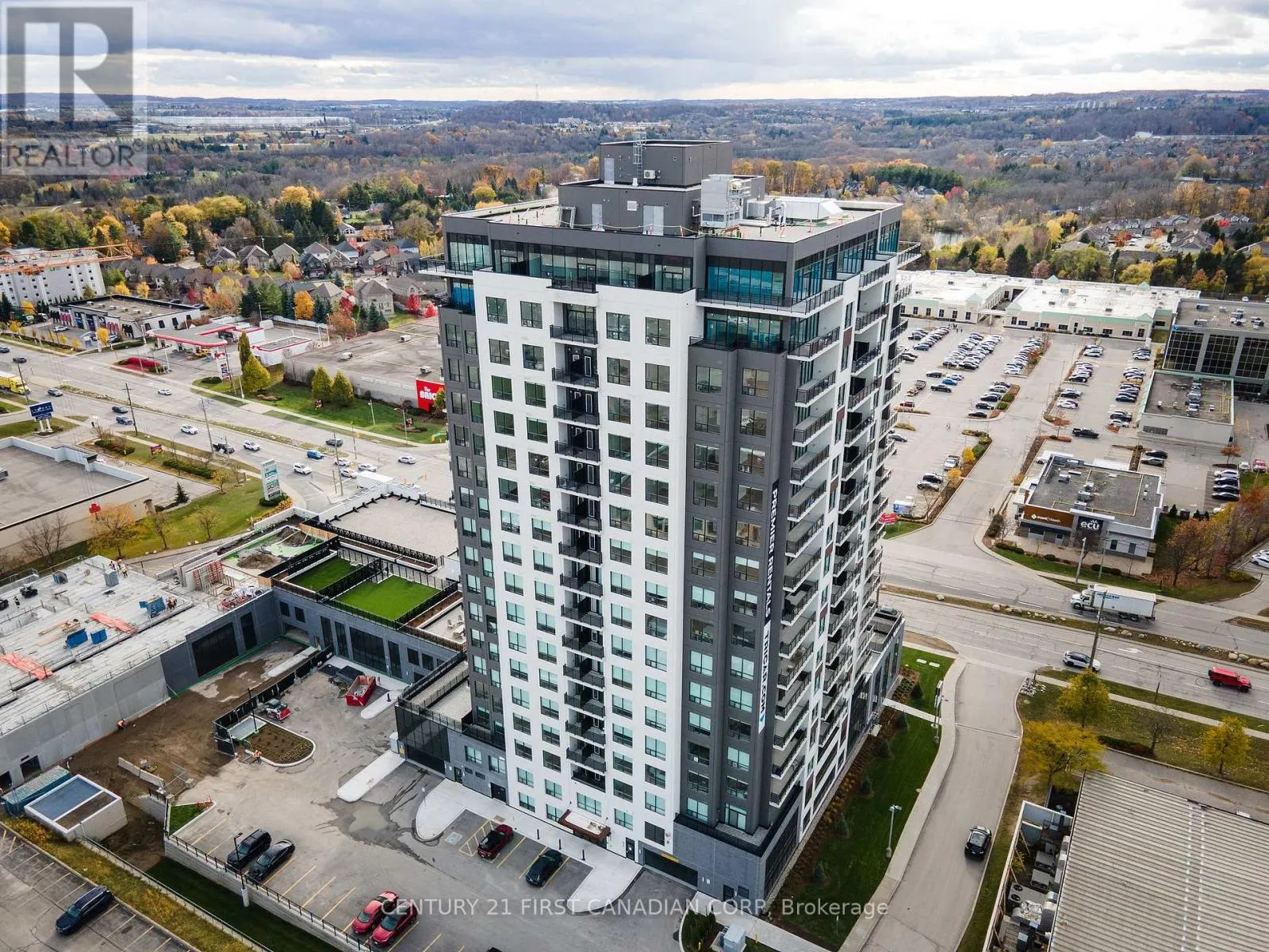 1204 - 4286 KING STREET #1204