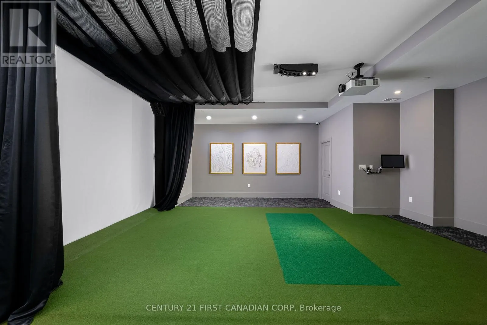 1204 - 4286 KING STREET #1204
