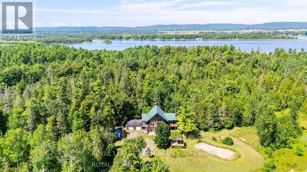 4984 DUNROBIN ROAD
